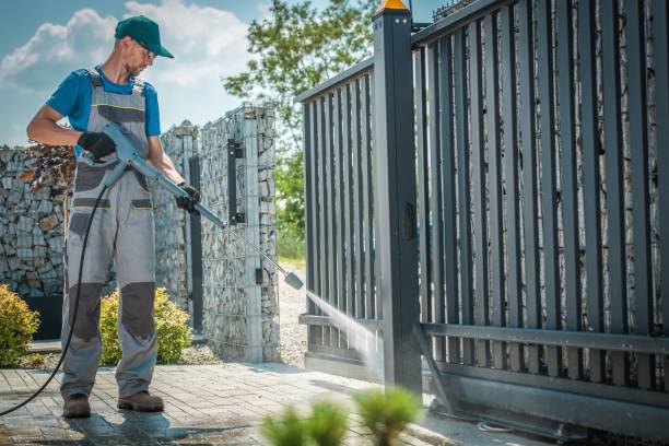 Best Pool Deck Cleaning  in St Rose, LA